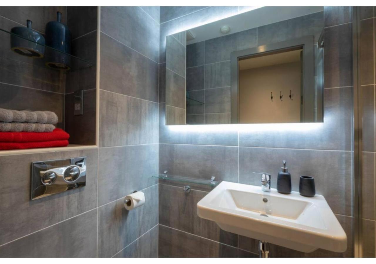 Ferienwohnung Joivy Affordable Dublin Thomas Street - Adults Only Exterior foto
